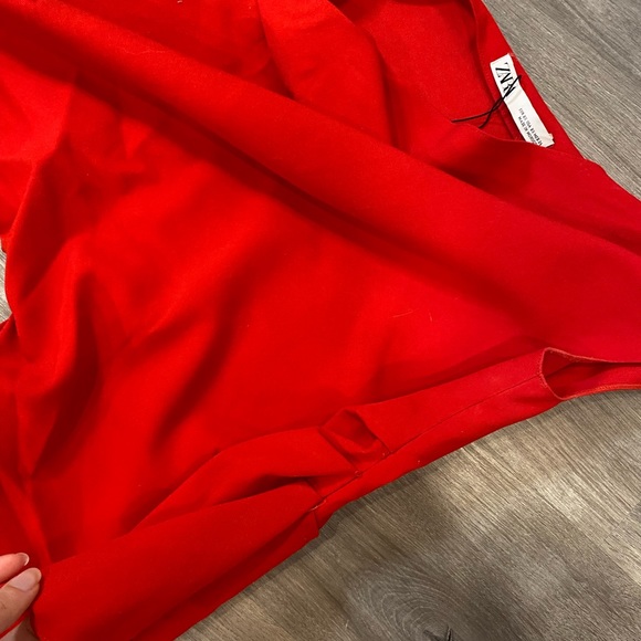Zara one sleeve asymmetrical red classy top - Picture 2 of 3